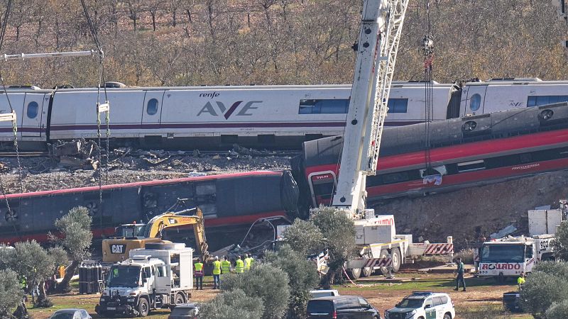 Imagen de los trenes siniestrados en Urda