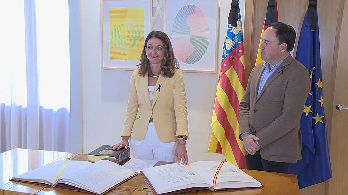 L'informatiu - Comunitat Valenciana - Núria Martínez pren possessió com a nova consellera d'una cartera que integra Justícia i Serveis Socials