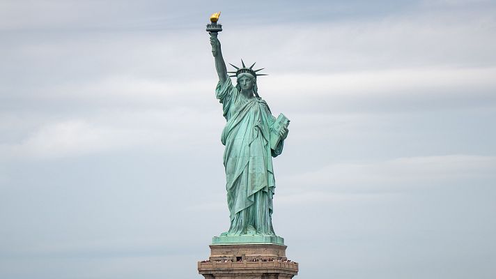 Telediario 2 - La Estatua de la Libertad cumple 140 años: símbolo de acogida en tiempos de rechazo a los migrantes
