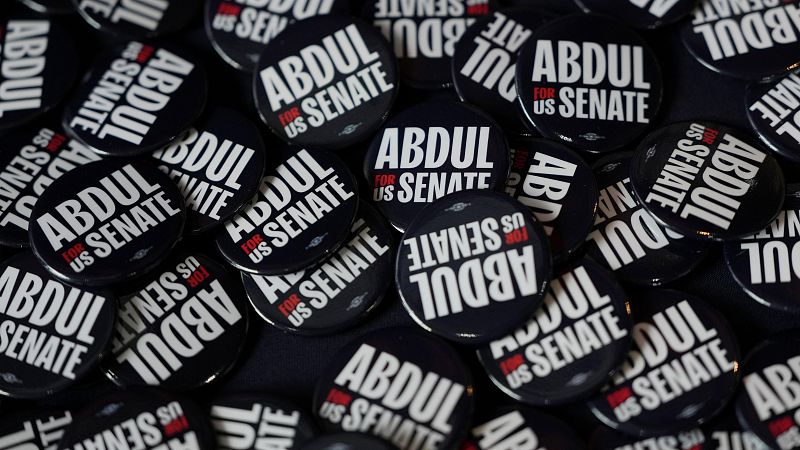 Chapas del candidato demócrata al Senado por Michigan Abdul El-Sayed