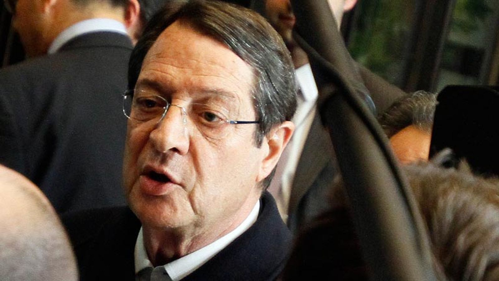 Aprobado el acuerdo de rescate a Chipre