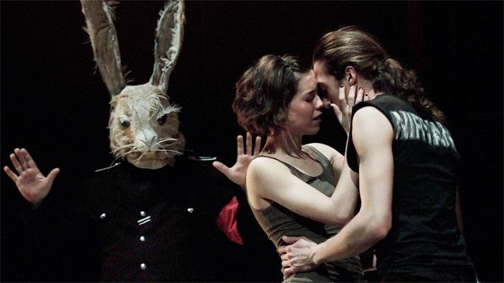 Atención obras - Hamlet, retrato de familia