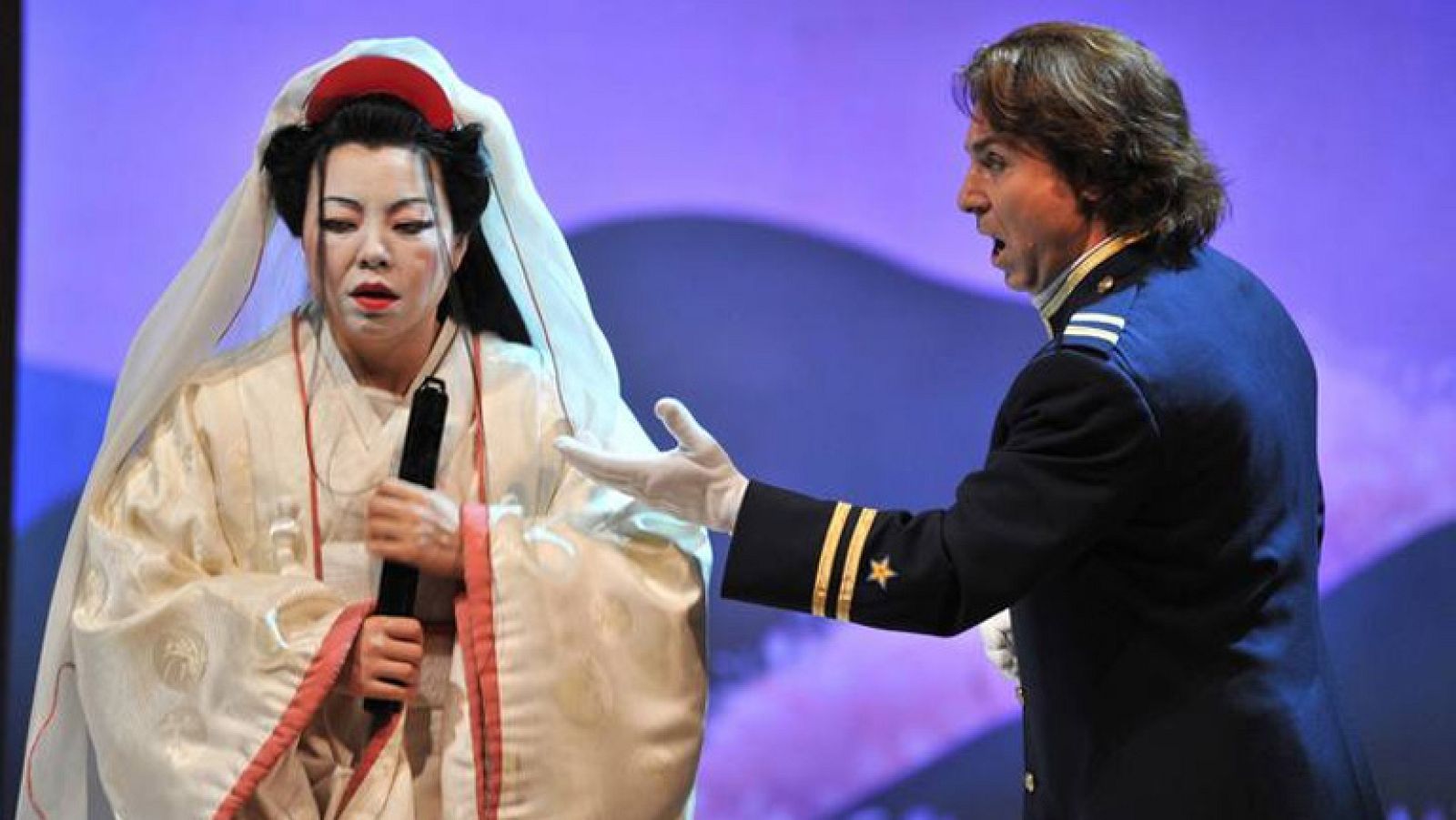 Modernizando Madame Butterfly desde el diseño | Ver