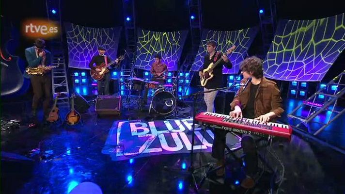 Blue Zulu - Blue Zulu - The free fall band 'Look at me, oh dear'