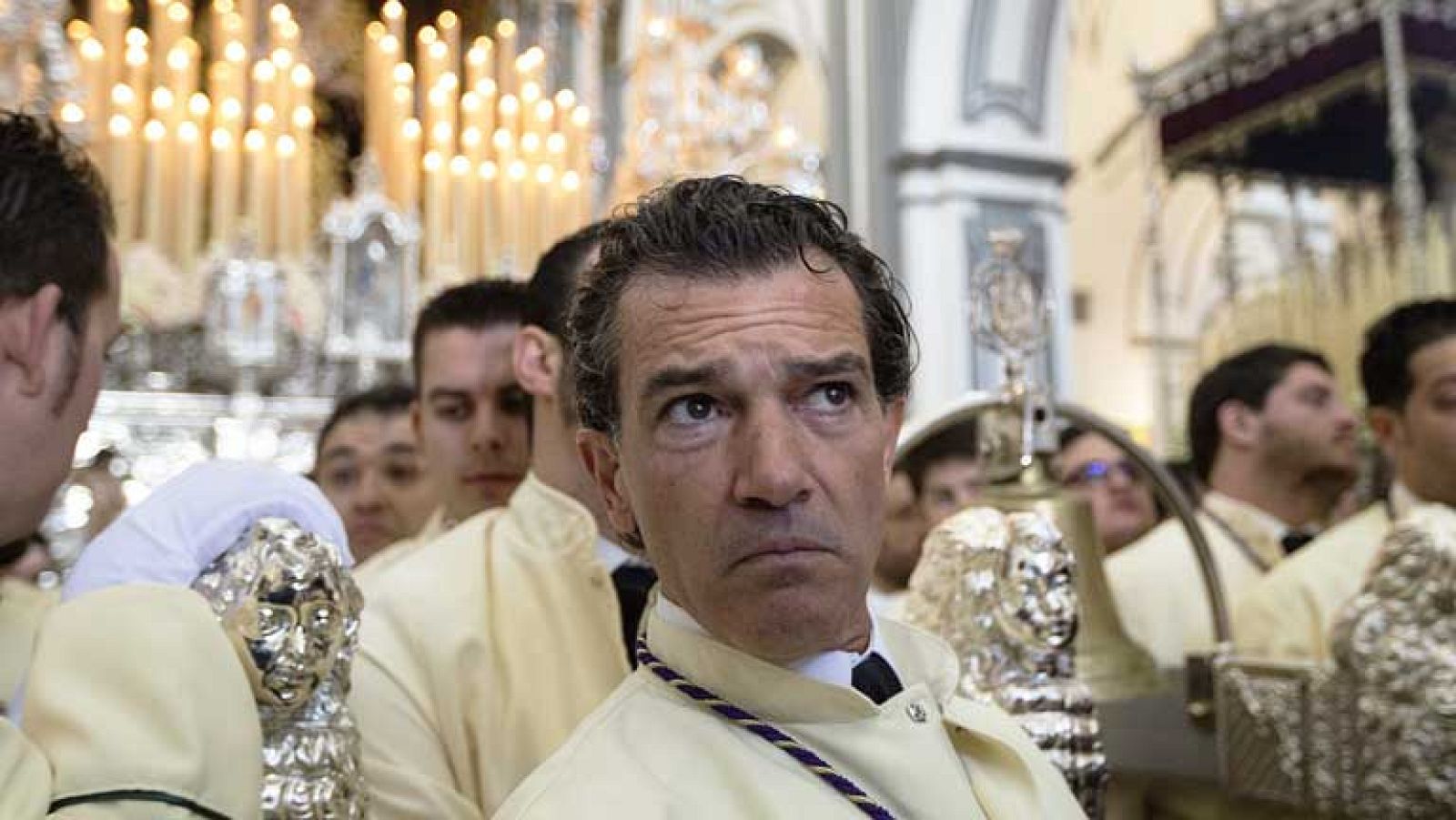 La mañana de la 1 - Antonio Banderas cumple con la Semana Santa malagueña