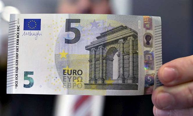 La tarde en 24h - Nuevos billetes de cinco euros