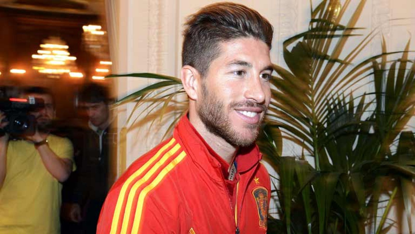 Seguro que el optimismo llega también a los jugadores a pesar de que todo el mundo es consciente de la dificultad del partido. Esta mañana sesión de video para estudiar a Francia. En las últimas horas, TVE ha estado a solas con Sergio Ramos que ha ha