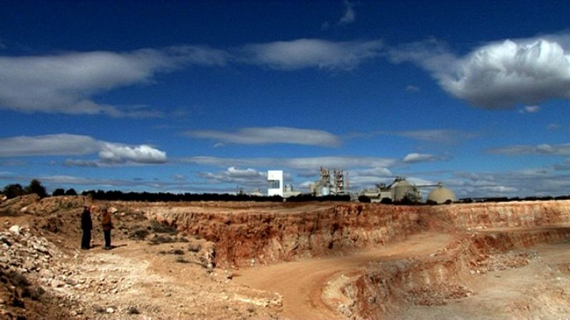 El escarabajo verde - ¿Fuego purificador? - avance