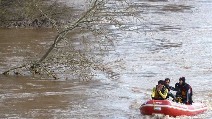 Telediario 1 - Sigue lloviendo en la península