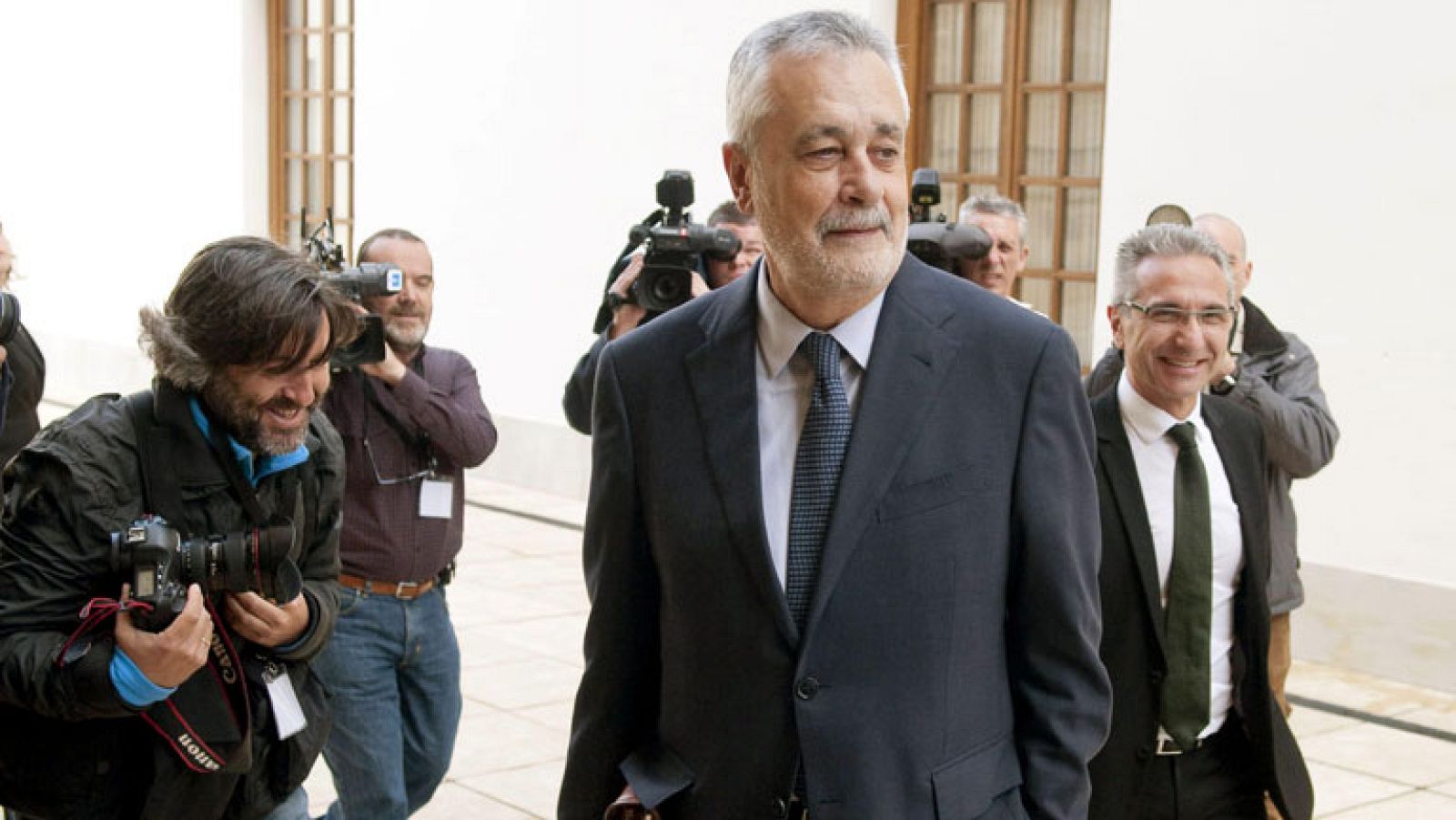 Griñan asegura que llegará hasta el final en el caso de los ERE "afecte a quien afecte" - Informativo 24h | Ver