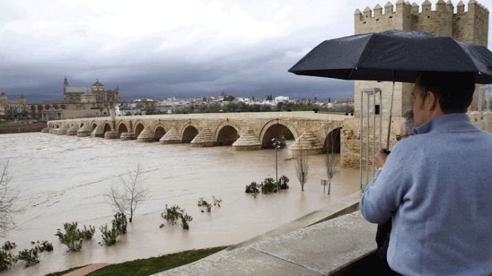 Telediario 1 - Otra noche desalojados en Barbaño