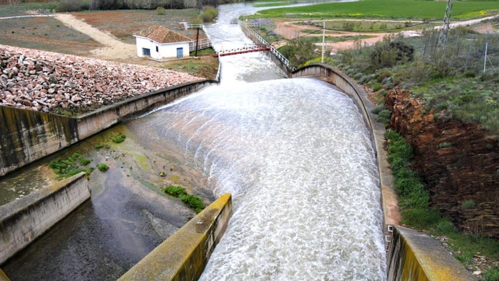 Continua la alerta por inundaciones en Cádiz aunque la situación vuelve a la normalidad en Andalucía | Ver