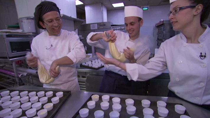 Somos promos - Con una sonrisa. Javi.