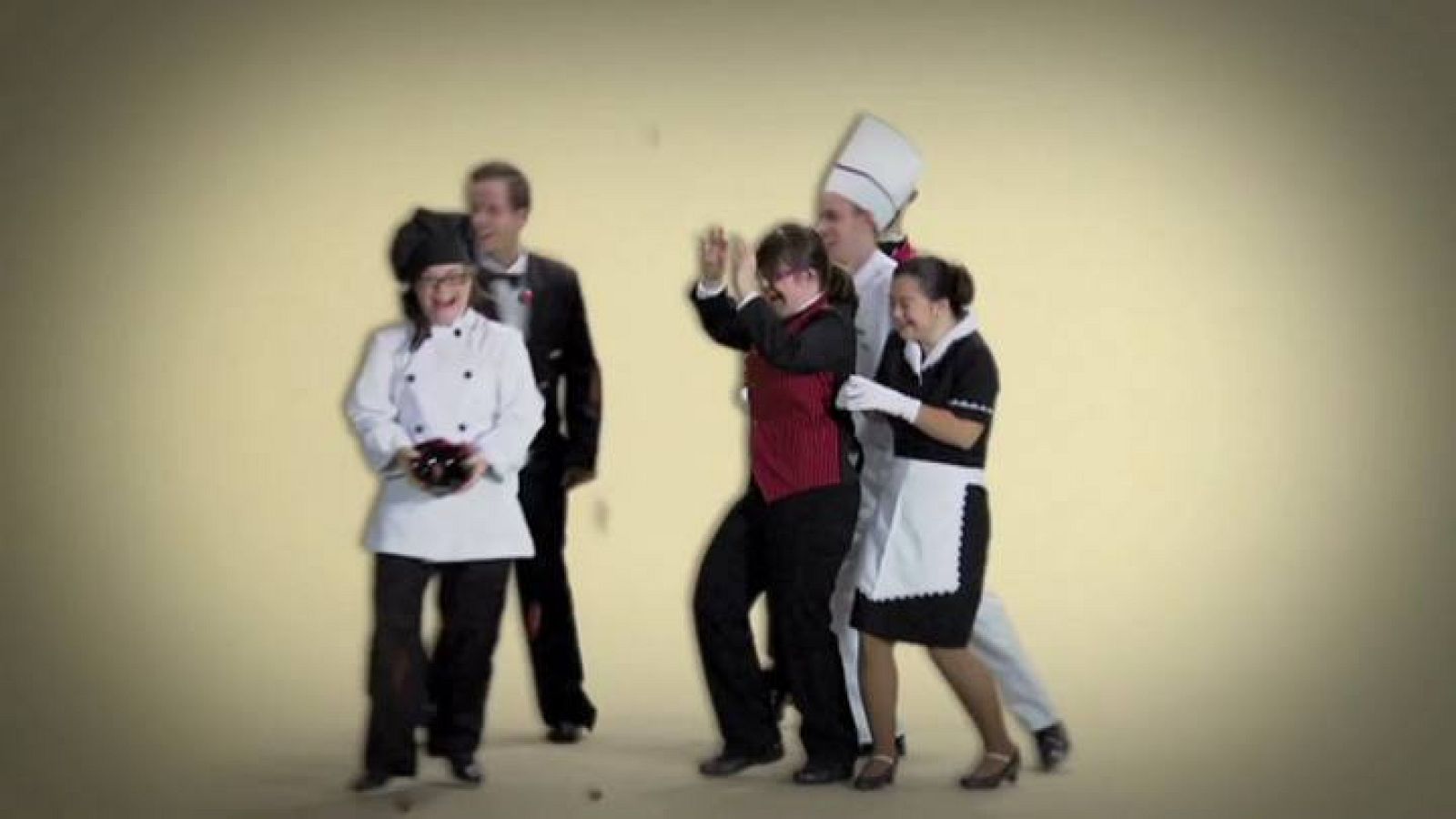 Con una sonrisa. Irene.