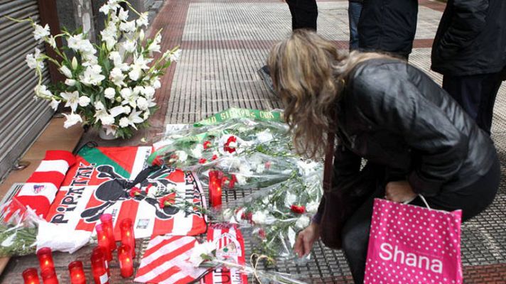 Telediario 1 - Se sigue buscando al ertzaina que disparó la bola que mató a Íñigo Cabacas