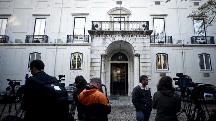 Telediario 1 - El Tribunal Constitucional luso declara ilegales varias medidas de ajuste de los presupeustos de 2013