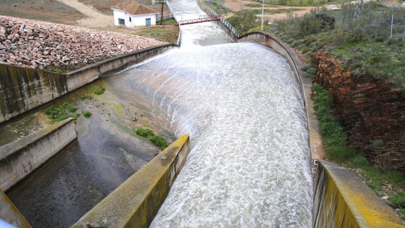 Una ola de frío azota el país en pleno mes de abril | Ver