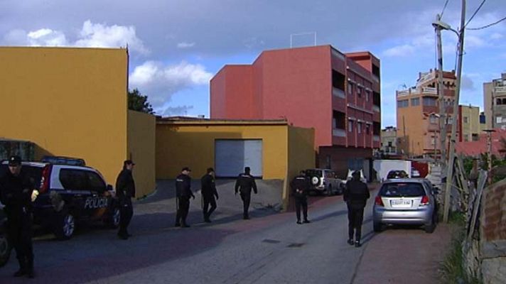 Telediario 1 - Violencia en Ceuta