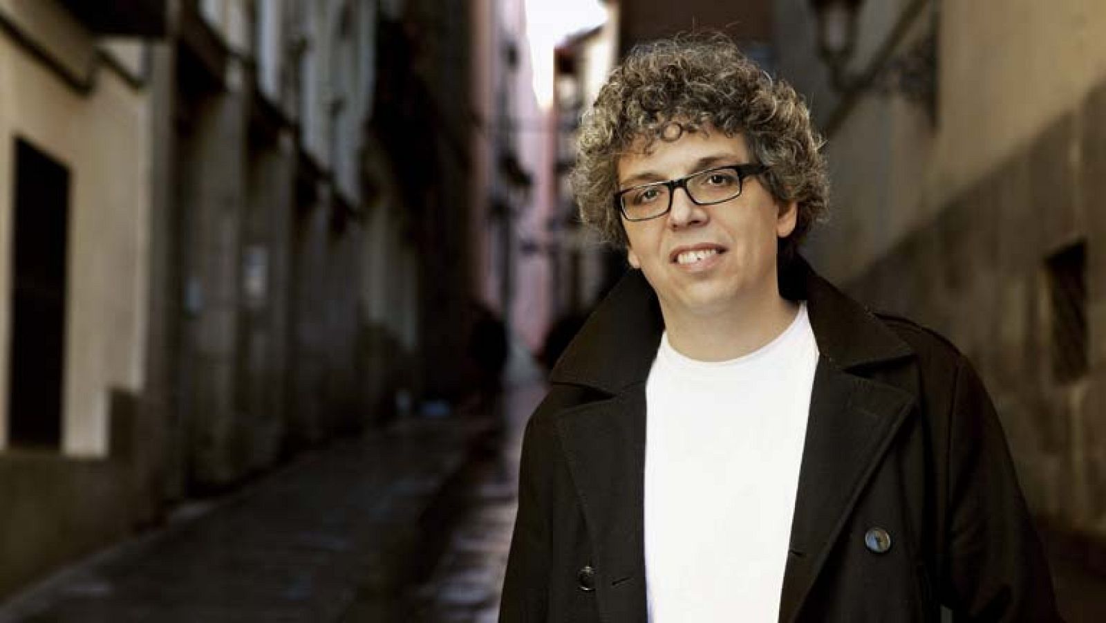 El cantautor canario Pedro Guerra está de cumpleaños