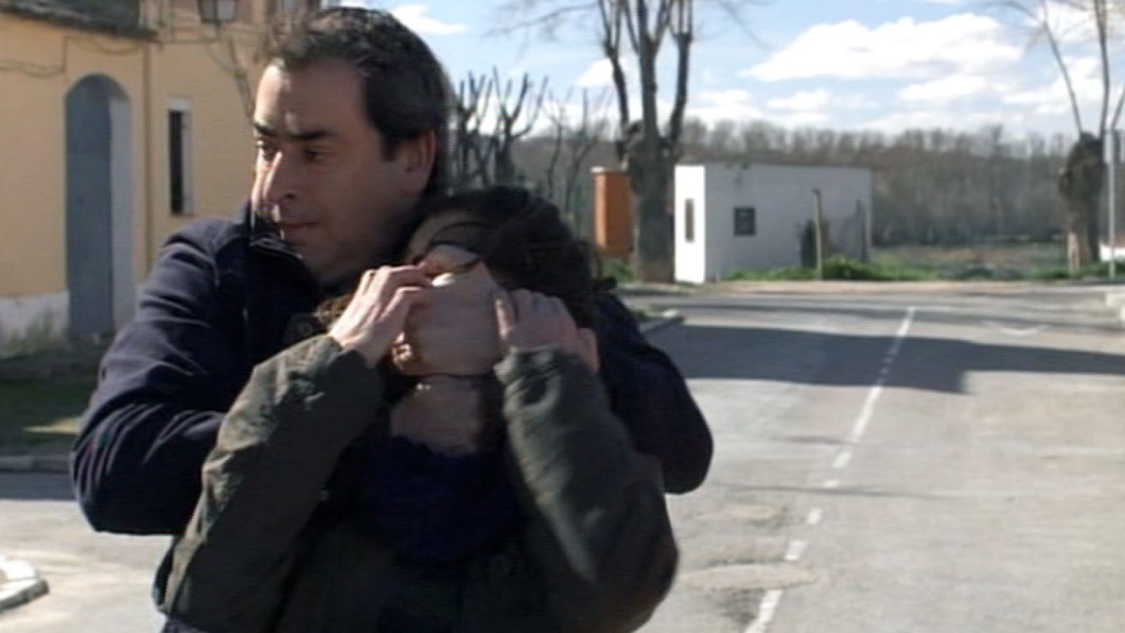 Gran Reserva - Lucía identifica al hombre del retrato robot | Ver