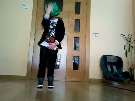  - Guillermo Torres imitando a Michael Jackson