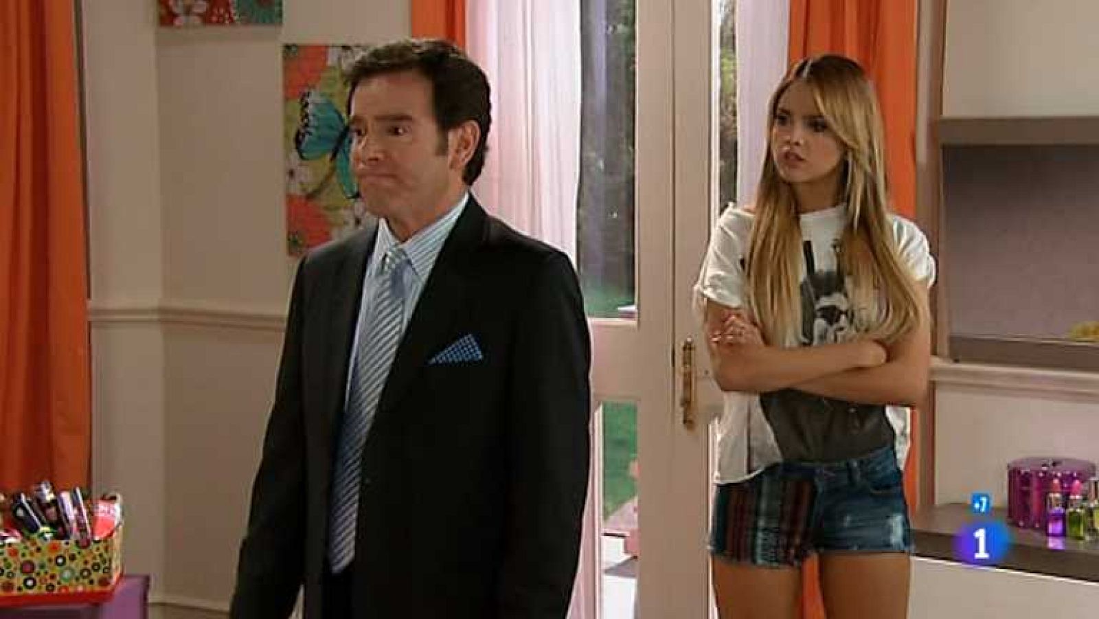 Amores verdaderos - Capítulo 125 - Arriaga se enfrenta a Carlos por engañar a Victoria y Adriana con una falsa identidad - Ver ahora