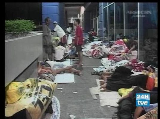  - Un tifón arrasa Filipinas