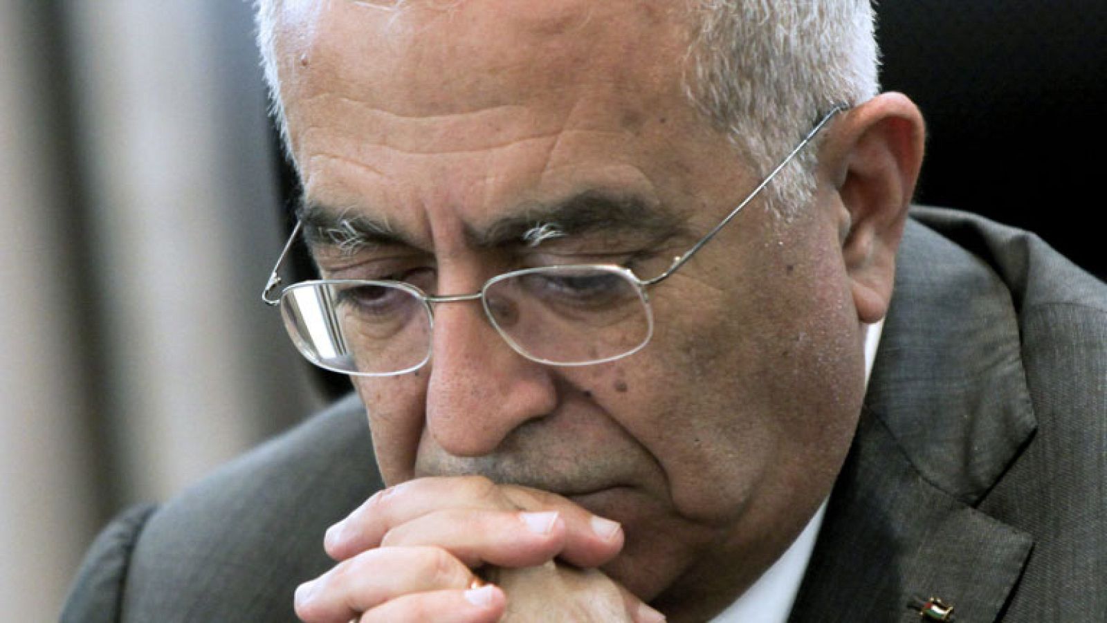 Mahmud Abás acepta la dimisión del primer ministro de la ANP Salam Fayad - Informativo 24h | Ver