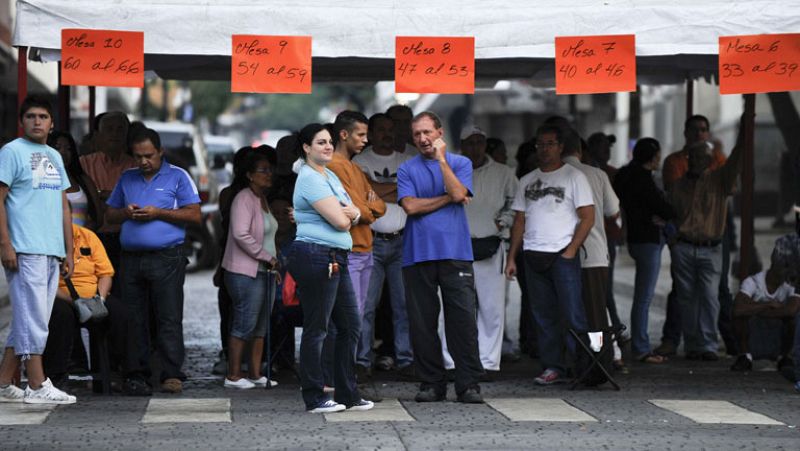 Telediario 1 fin de semana en cuatro minutos- 14/04/13