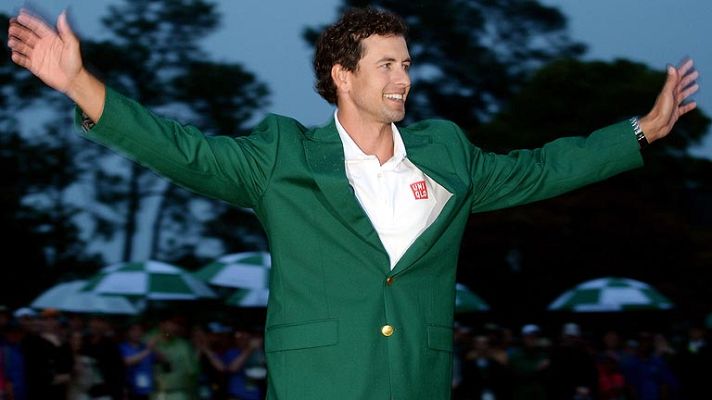 Informativo 24h - Adam Scott luce su Chaqueta Verde