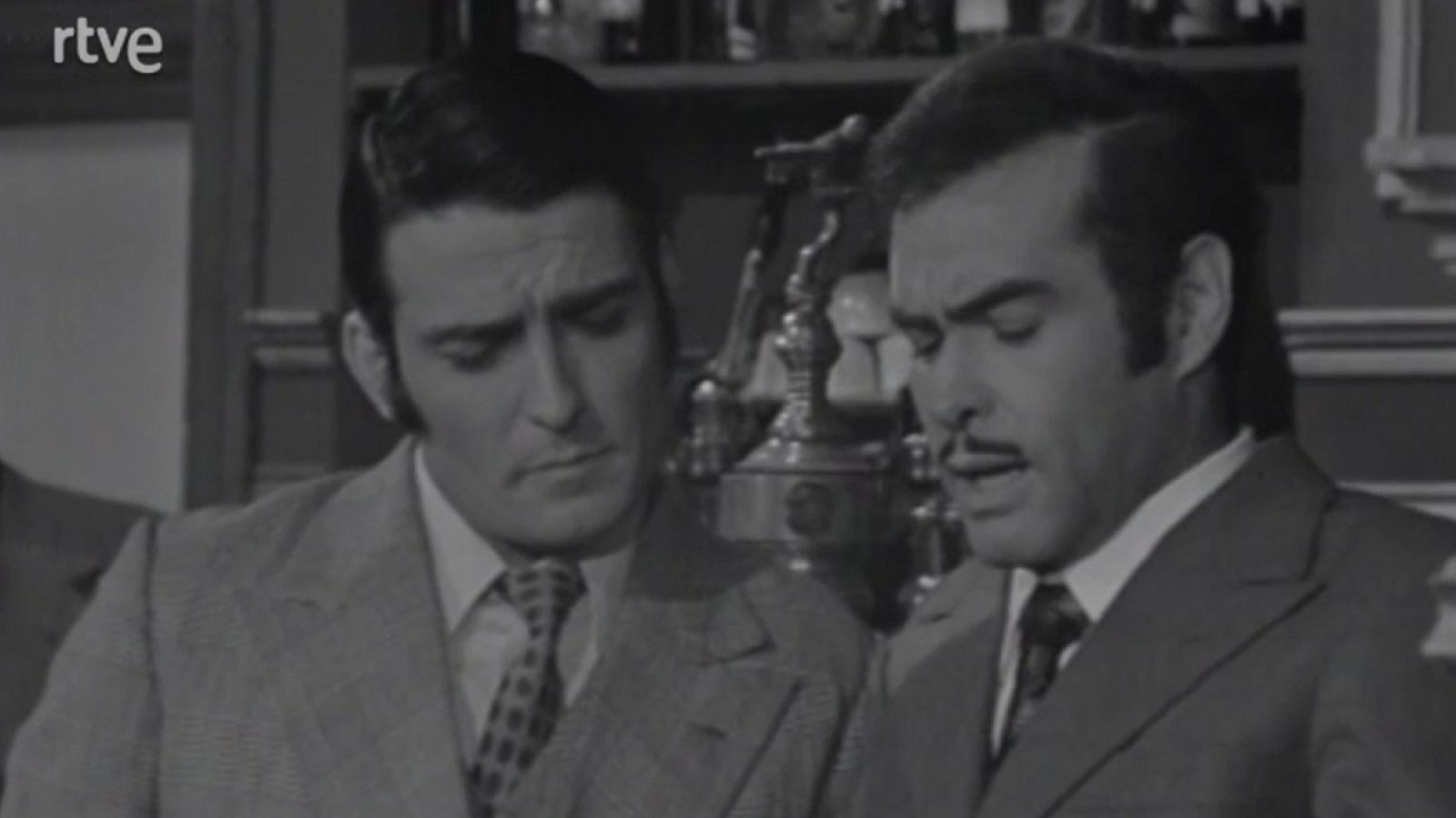 Entre visillos - Capítulo 3