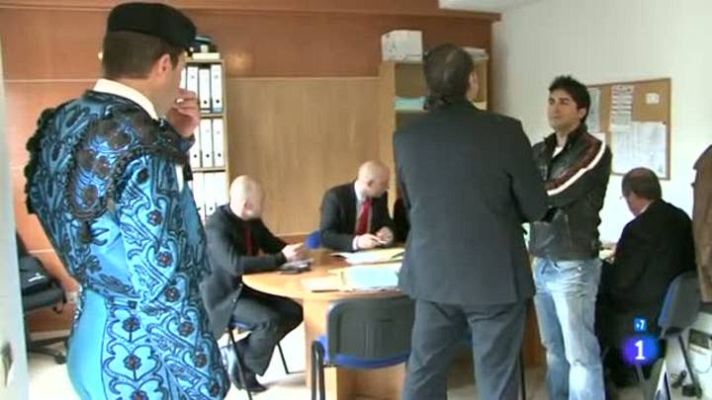 Comando Actualidad - Torero-cobrador de morosos