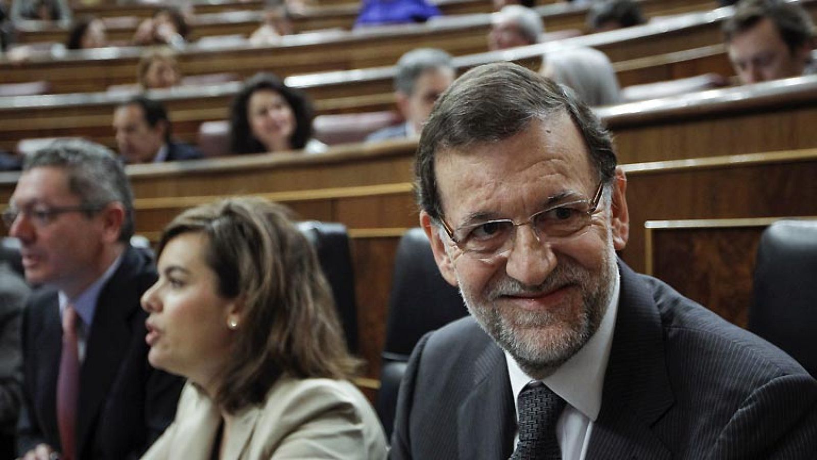 Rajoy defiende las reuniones "discretas" alejadas del "exhibicionismo y notoriedad" - Informativo 24h | Ver