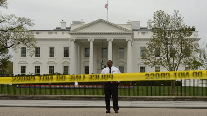 Telediario 1 - Interceptada una carta dirigida a Obama con una sustancia tóxica