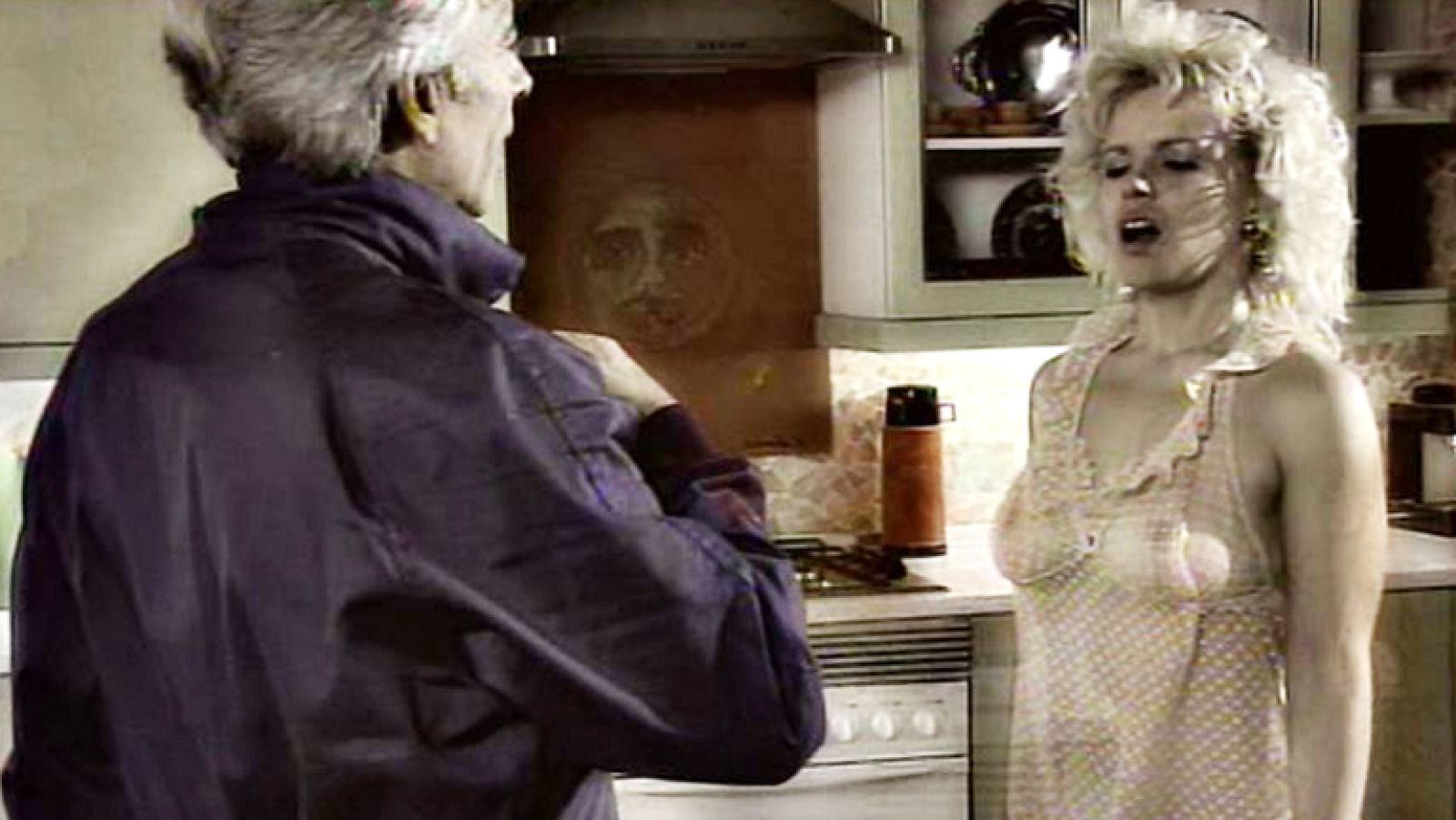 Cuéntame cómo pasó - El fontanero, su mujer y otras cosas¿ de Antonio y Pili (Capítulo 248) | Ver