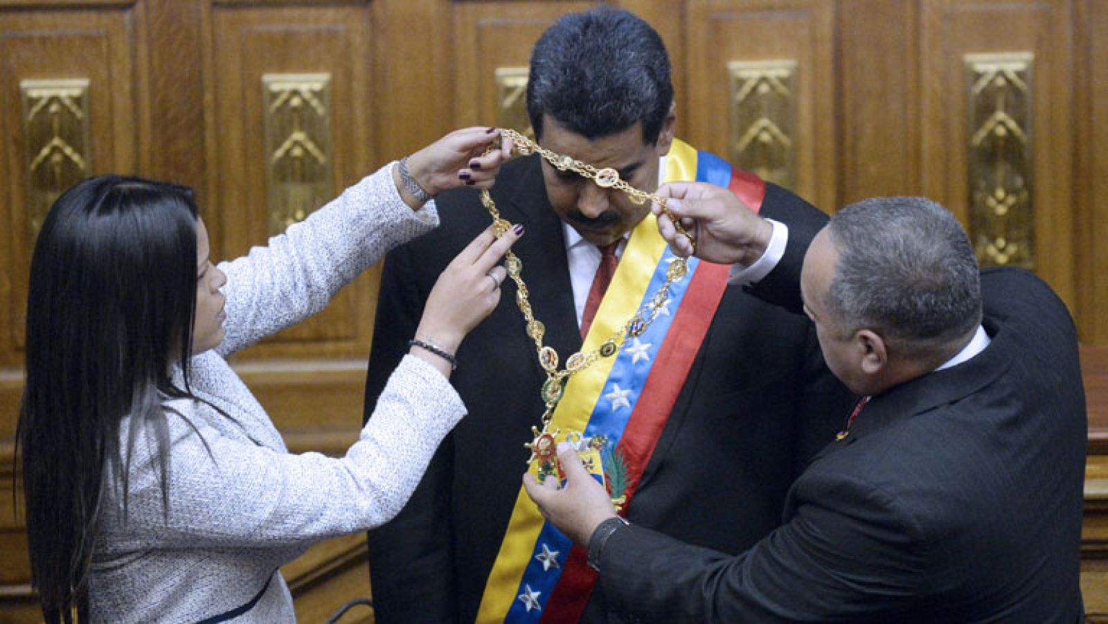 Maduro es investido nuevo presidente de Venezuela | Ver