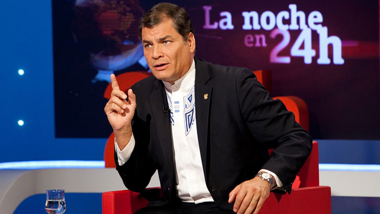 El presidente de Ecuador, Rafael Correa: "La ley hipotecaria es inmoral" - La noche en 24h | Ver