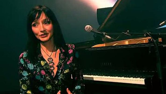 Atención obras - Medeiros canta y compone