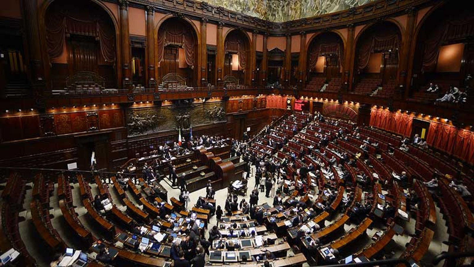 Los partidos piden a Napolitano que considere la posibilidad de su reelección