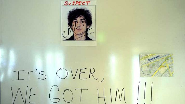 Telediario 1 - Telediario 2 en 4' - 20/04/13