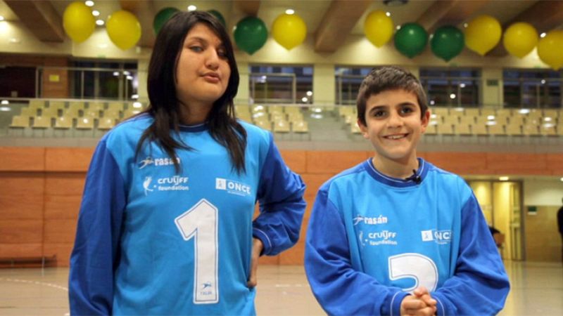 Redes - Pregúntale a Punset - ¿Por qué cantan los pájaros?