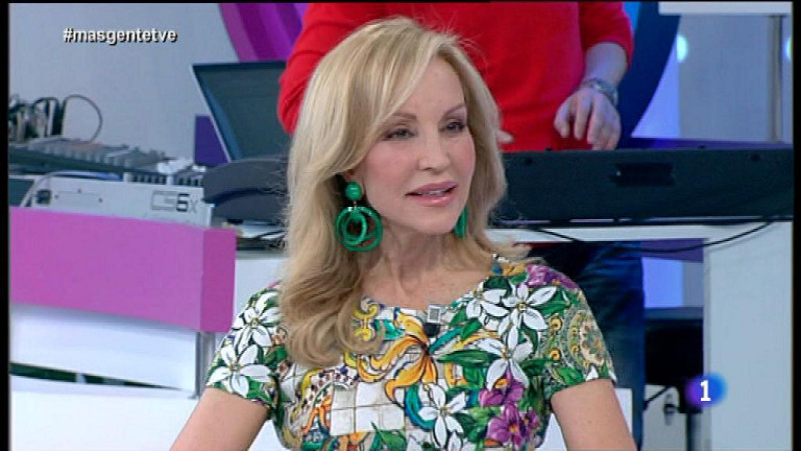 Carmen Lomana presenta "El glamour inteligente"