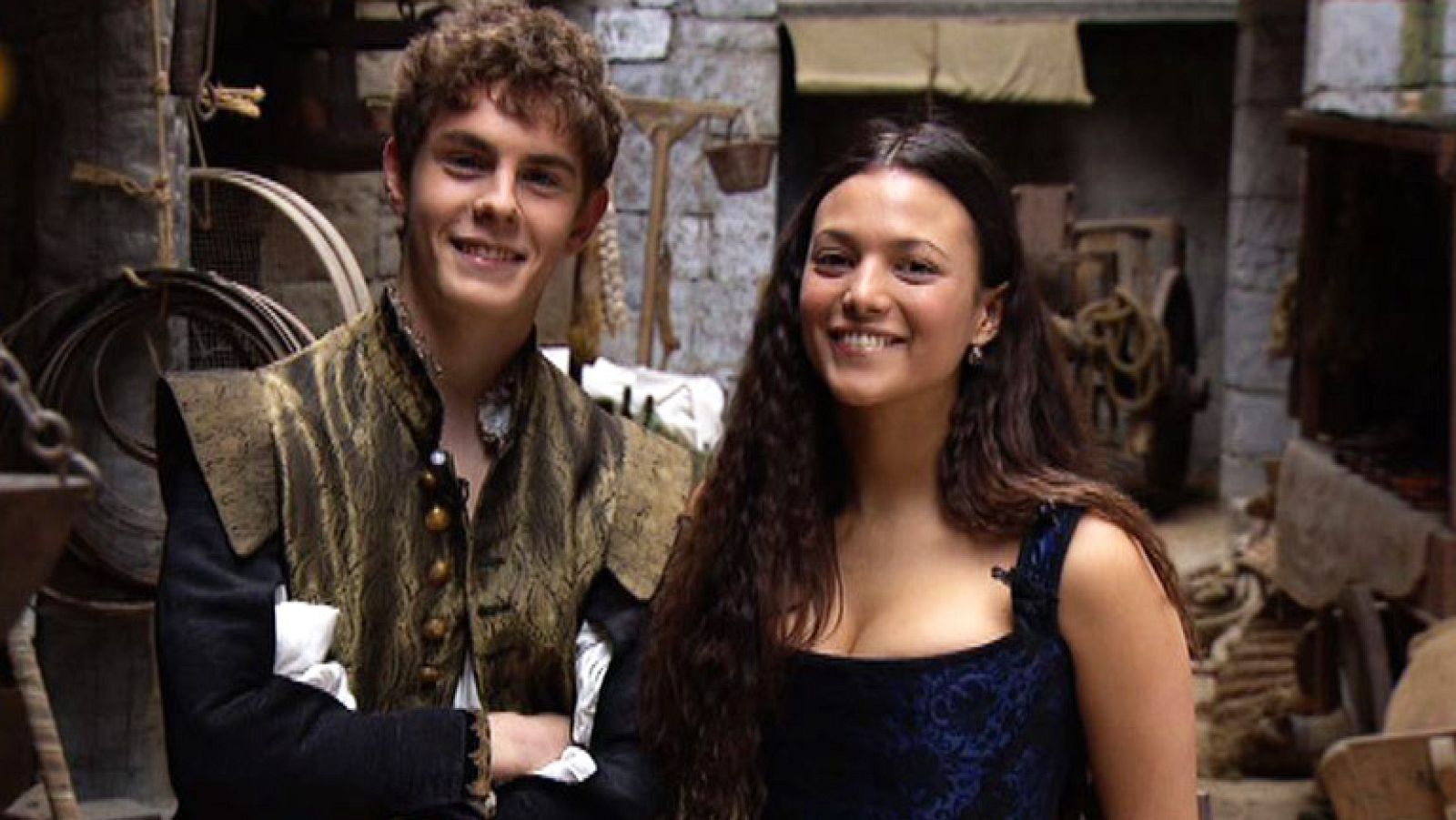 Águila Roja - Patrick y Elisa nos invitan a ver la 5ª temporada | Ver