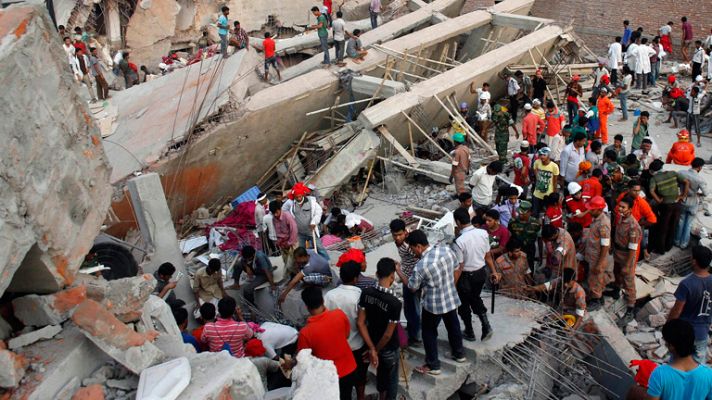 Telediario 1 - El edificio derrumbado en Bangladesh estaba en peligro