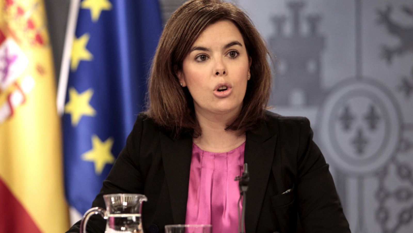 Soraya Saéz de Santamaría presenta los recortes