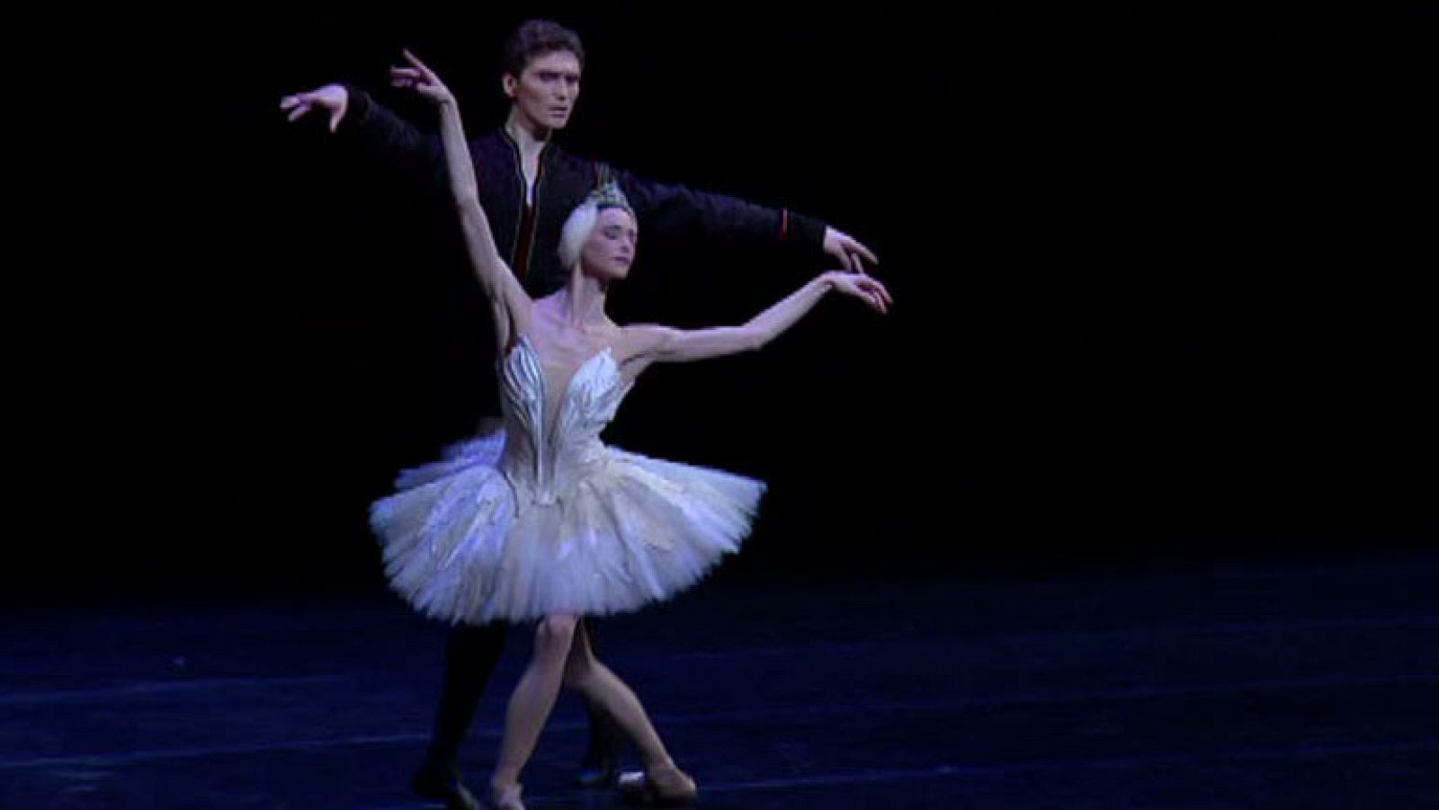 La Compañía Nacional de Danza baila 'El lago de los cisnes' - Ver ahora