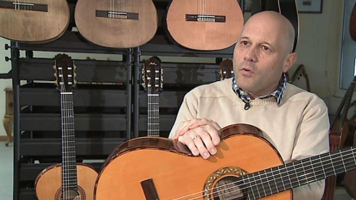  - Stevie Wonder y Manuel Rodríguez buscan adaptar una guitarra para ciegos