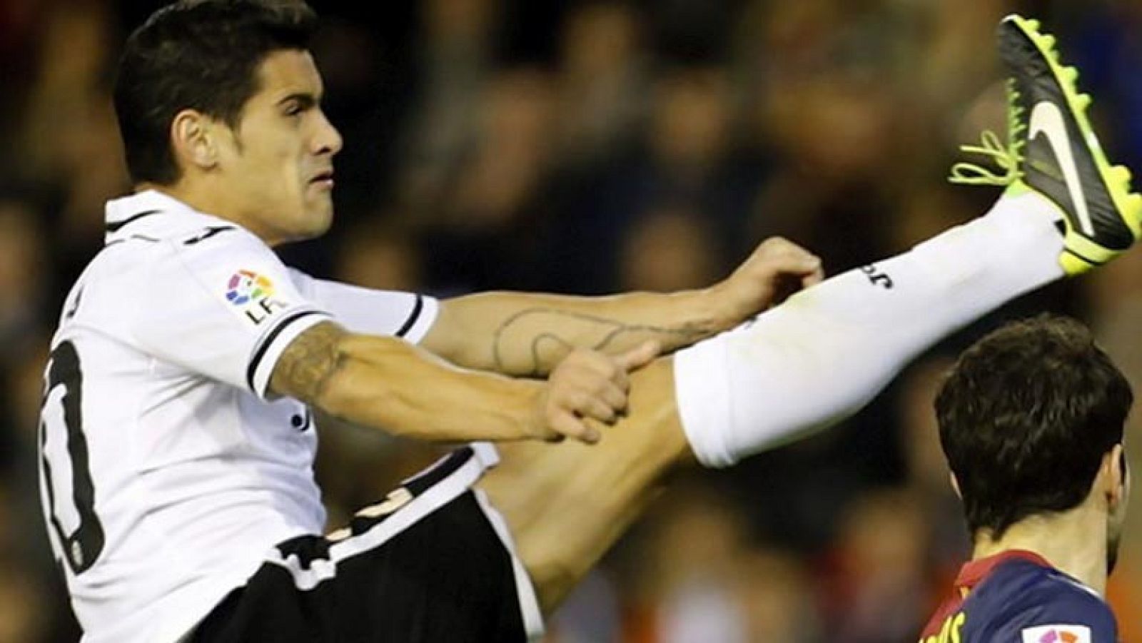 Ricardo Costa, hasta 2016 en el barco del Valencia