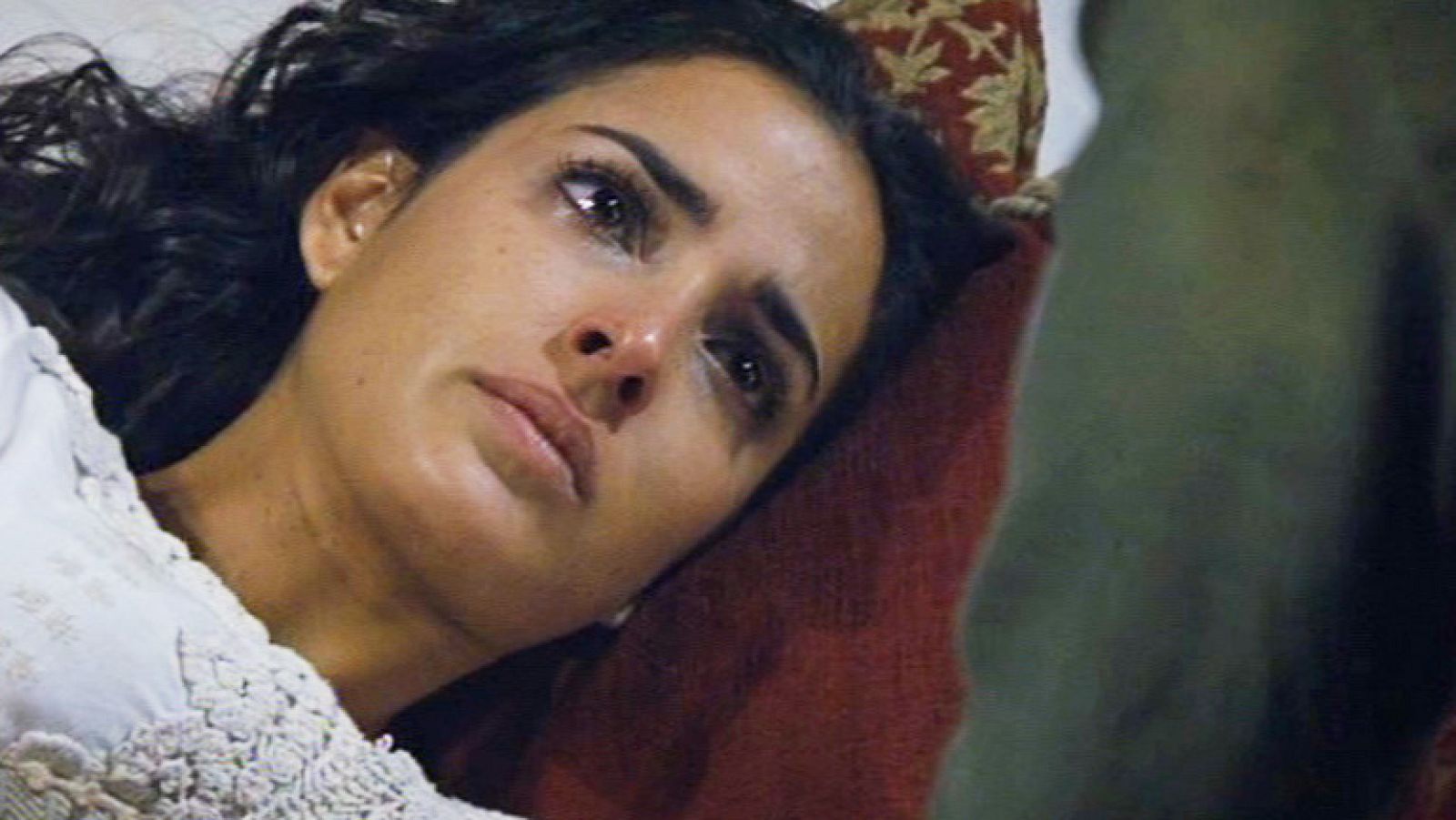 Águila Roja - "Déjalo estar, tú y yo no somos nada" | Ver