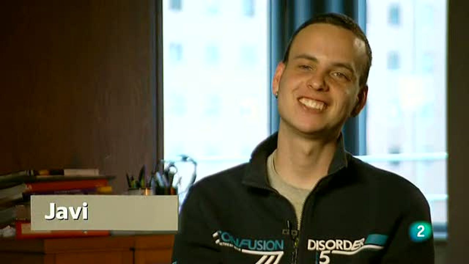 Con una sonrisa - Javi